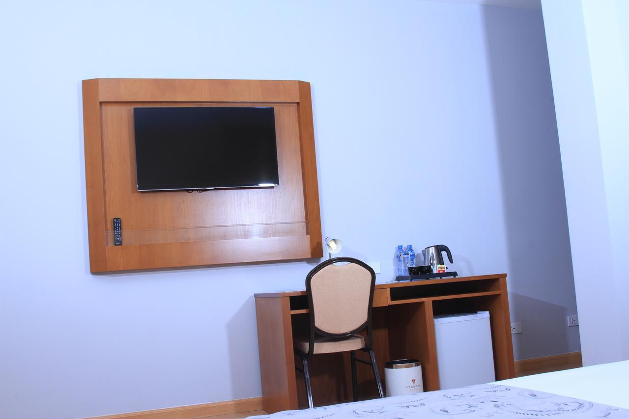 Azzeman Hotel Addis Ababa Dış mekan fotoğraf
