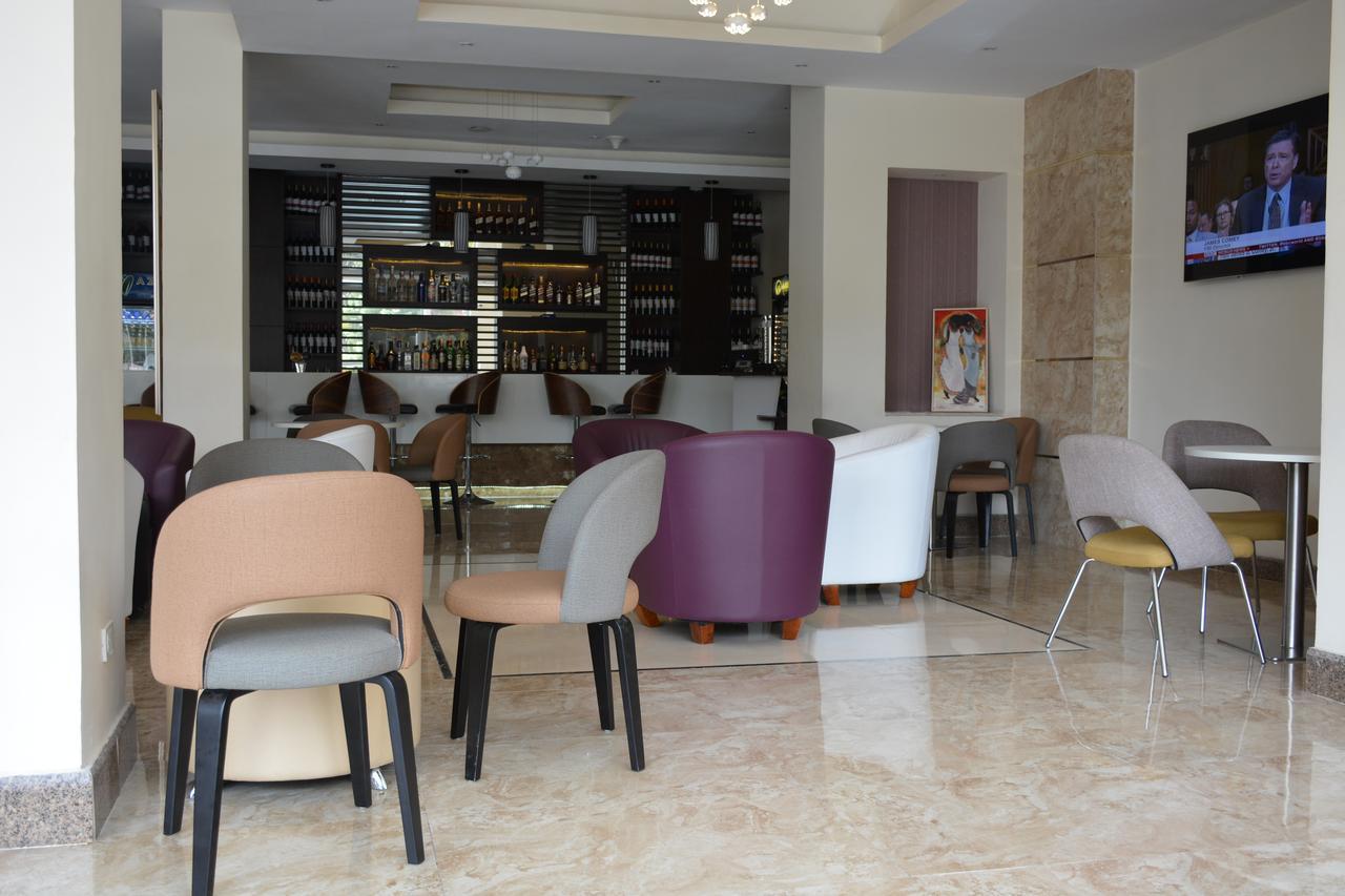 Azzeman Hotel Addis Ababa Dış mekan fotoğraf